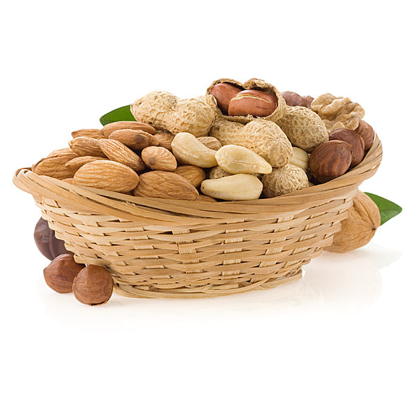 En elegant Korg, Träkorg med naturligt utseende och känsla. Detaljerad utformning med realistiskt bladverk. 